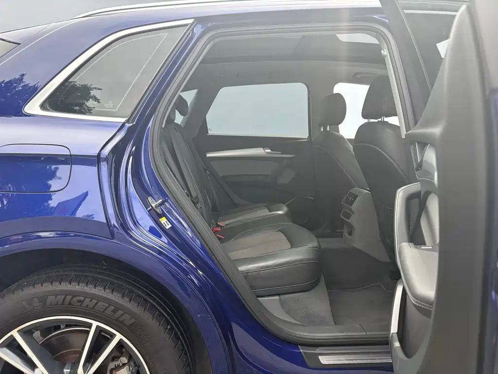 Audi Q5L — миниатюра 19