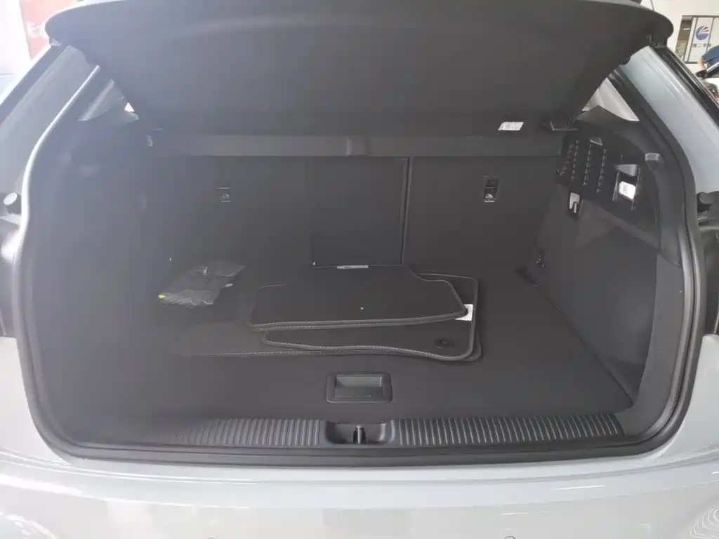 Audi Q2L — миниатюра 19