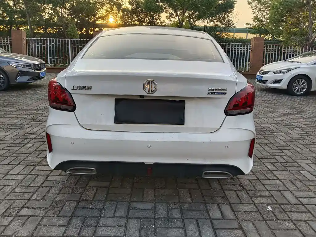 MG MG5 — миниатюра 5
