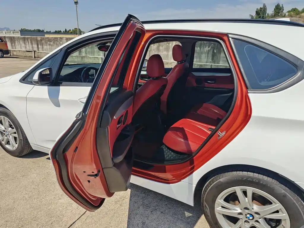 BMW 2 Series Active Tourer — миниатюра 7