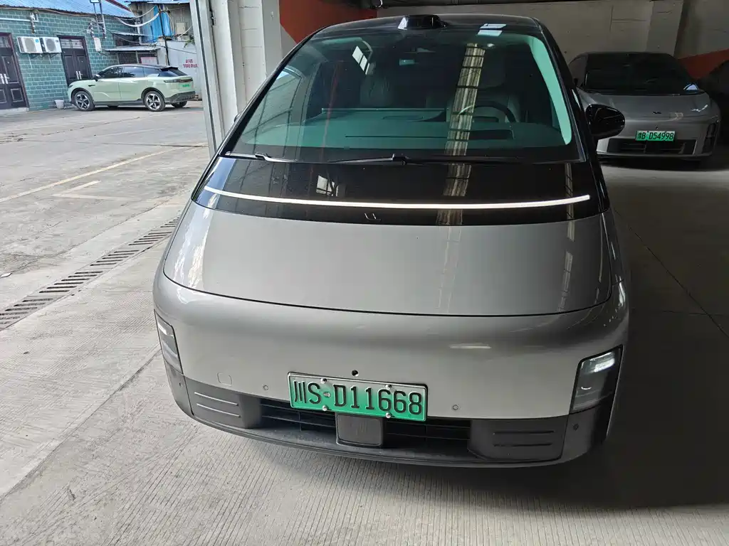 Li Auto Li MEGA