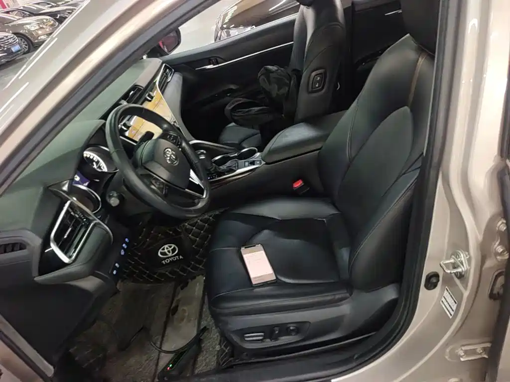 Toyota Camry — миниатюра 15