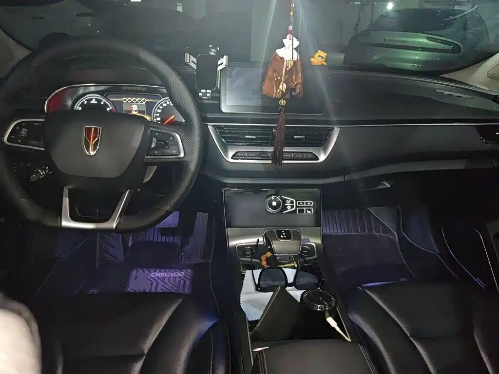 Hongqi Hongqi H5 — миниатюра 10