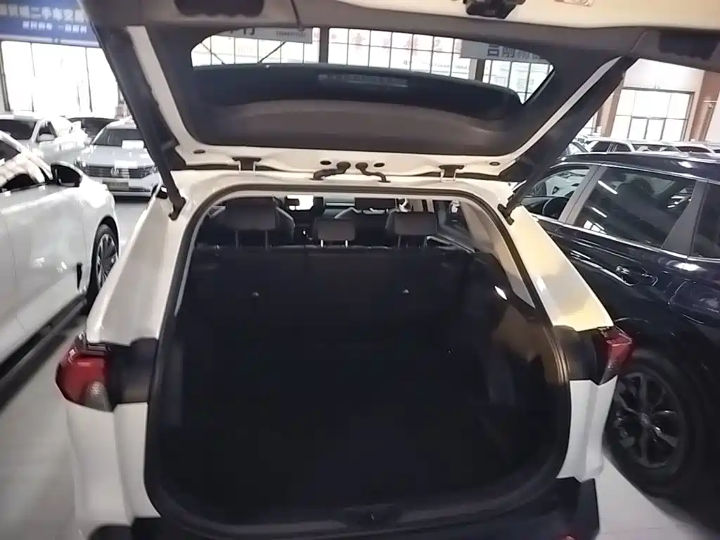 Toyota RAV4 — миниатюра 19