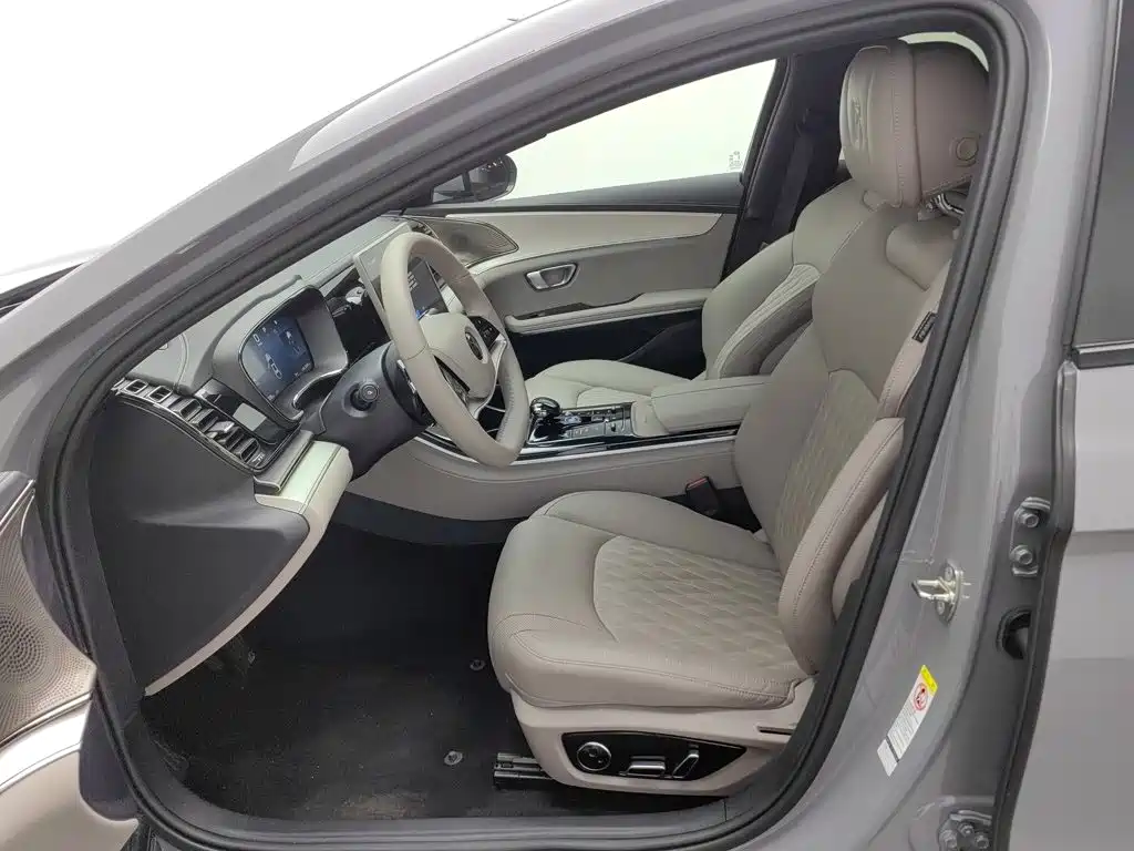 BYD Han — миниатюра 10