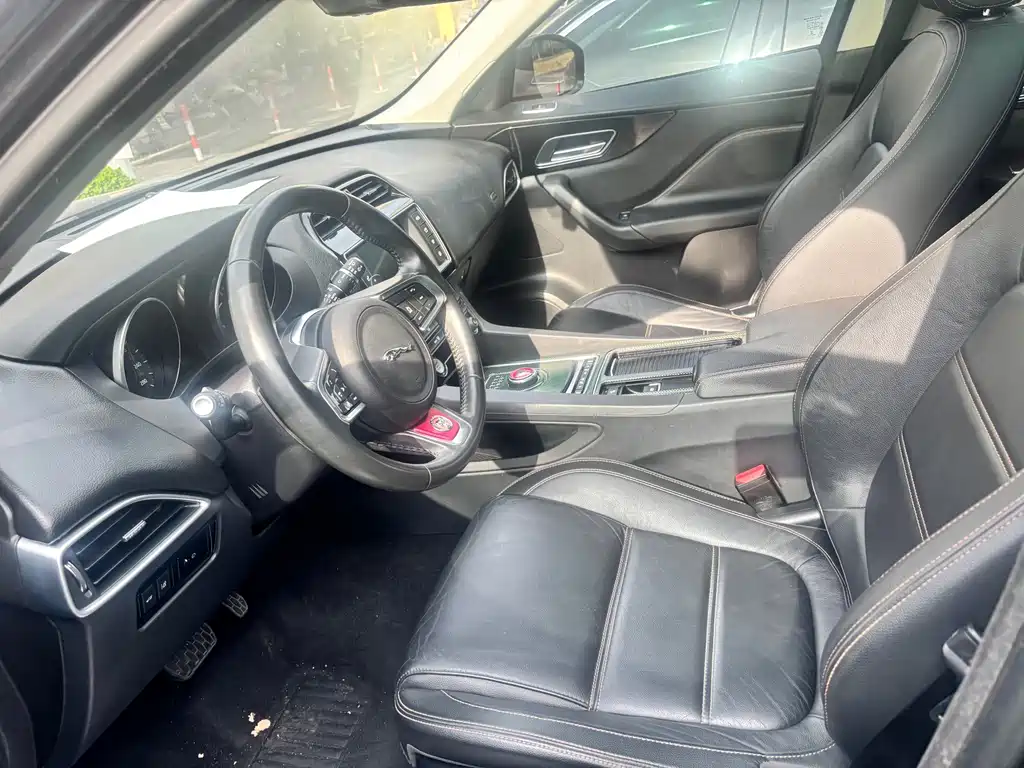 Jaguar F-PACE — миниатюра 7