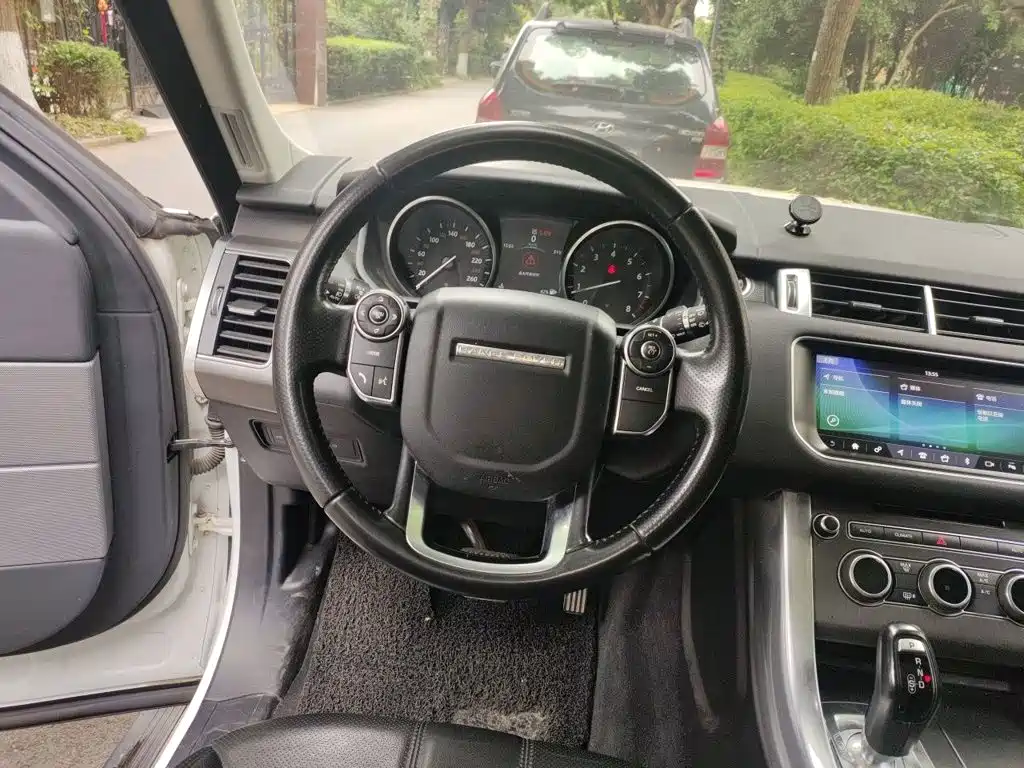 Land Rover Range Rover Sport 2016 3.0 SC V6 SE