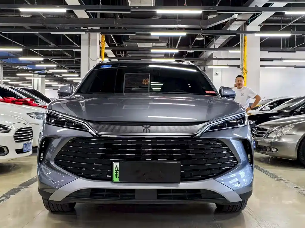BYD L DM-i — миниатюра 2