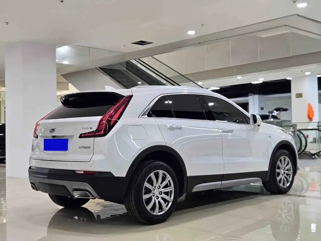Cadillac XT4 — миниатюра 3
