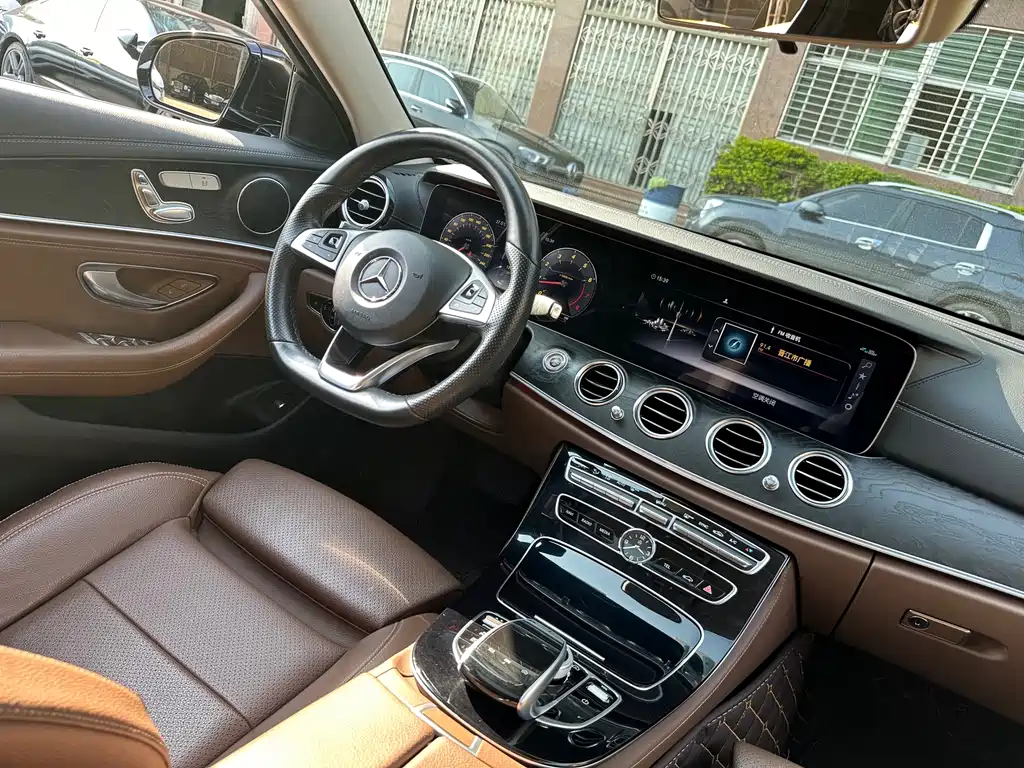 Mercedes-Benz E-Class E 2016 E 200 L Sport