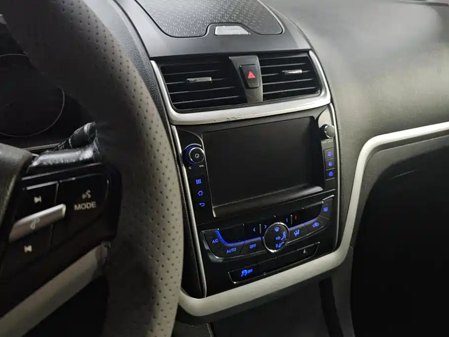 Geely Emgrand — миниатюра 13