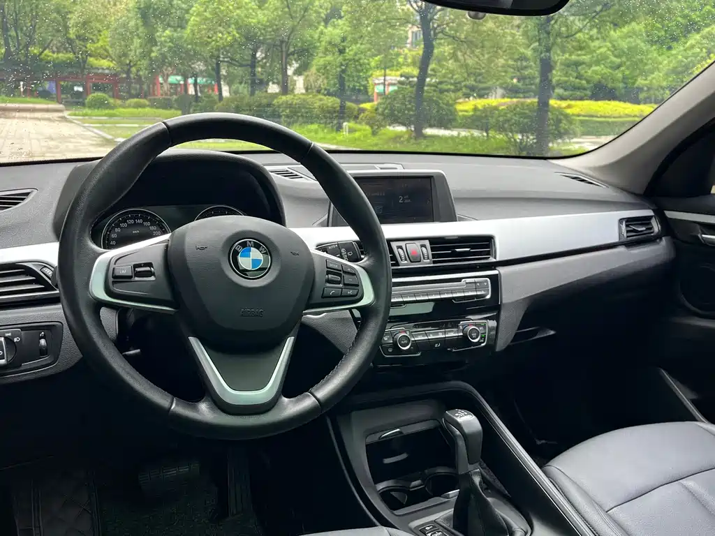 BMW X1 — миниатюра 10