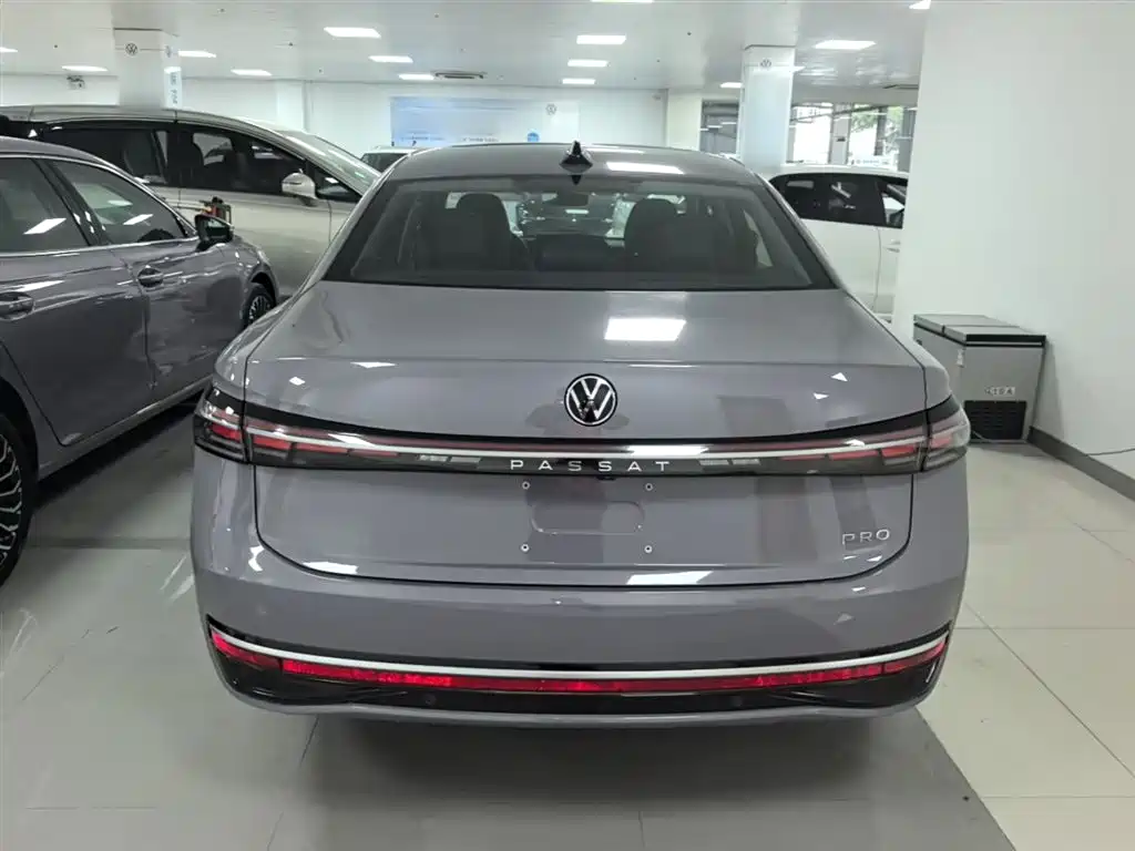 Volkswagen Passat 2025 Pro 380TSI