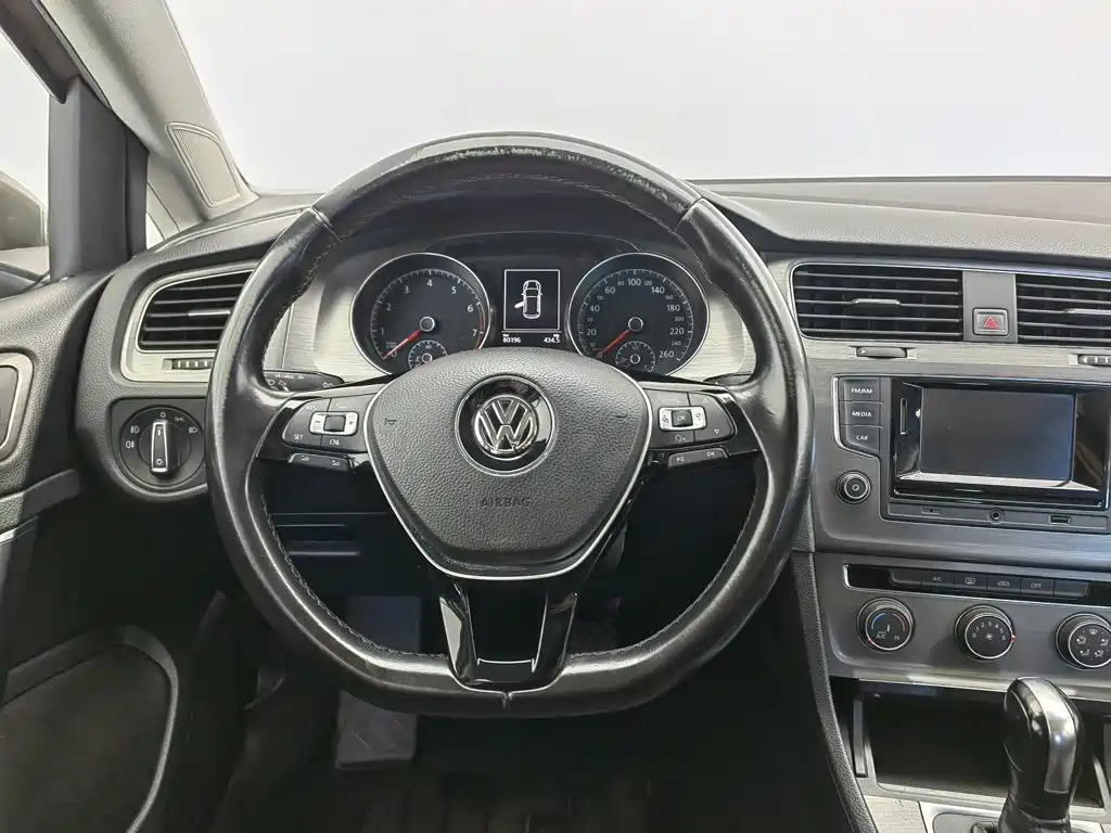 Volkswagen Golf — миниатюра 11