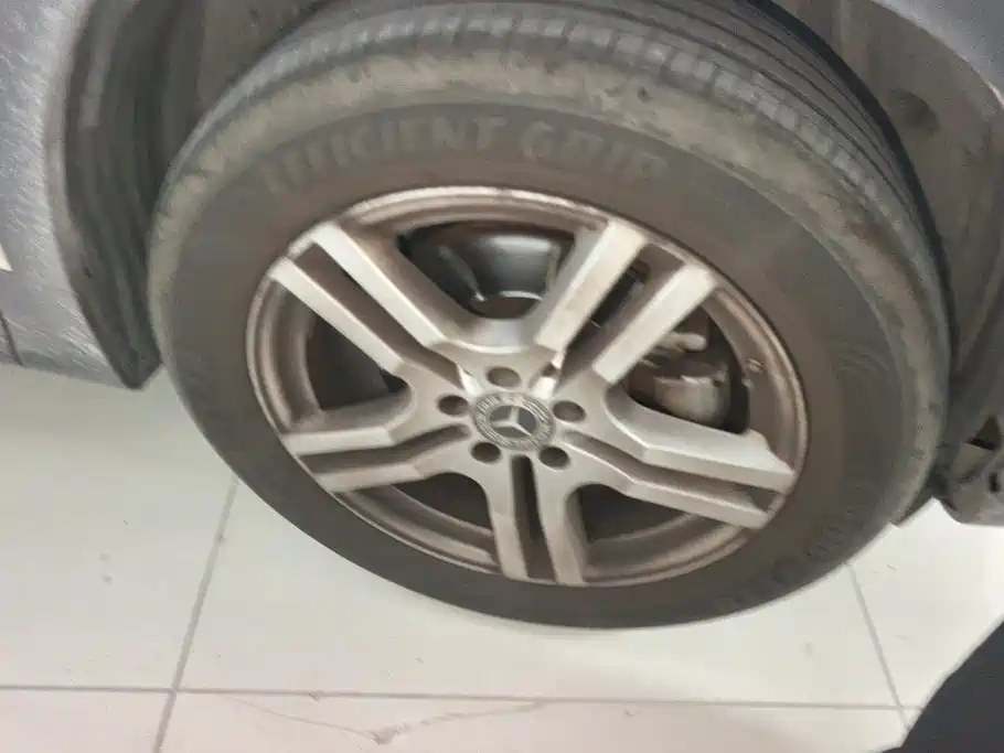 Mercedes-Benz GLB — миниатюра 6