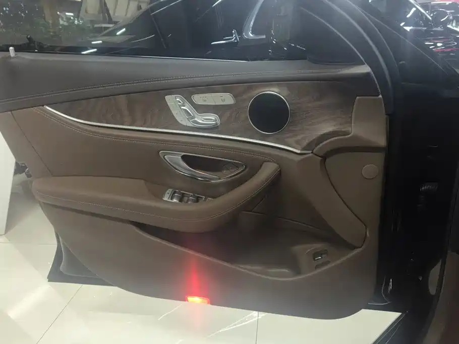 Mercedes-Benz E-Class New Energy — миниатюра 7