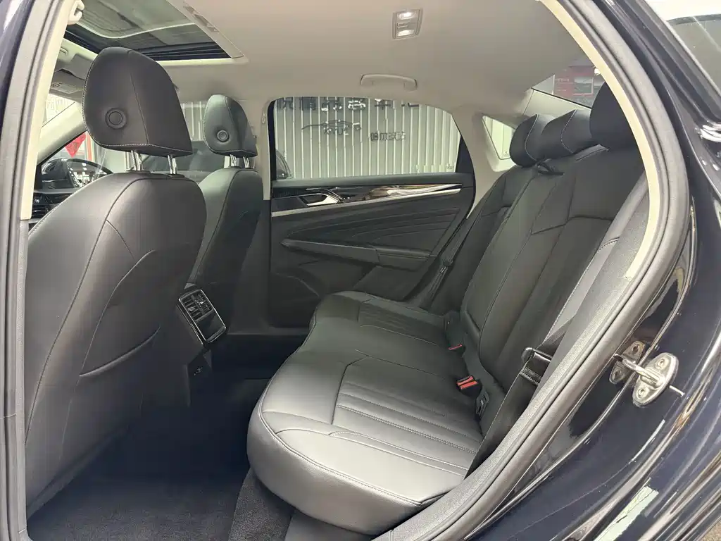 Volkswagen Passat — миниатюра 25