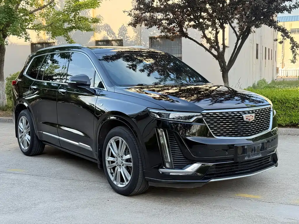 Cadillac XT6 2022 2.0T мест Luxury