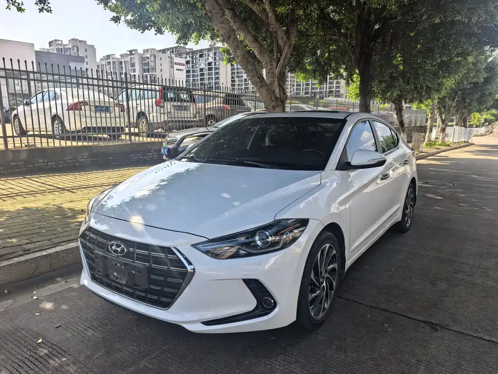 Hyundai Elantra 2019