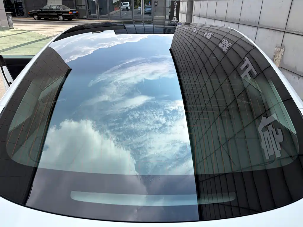 Tesla Model 3 — миниатюра 44
