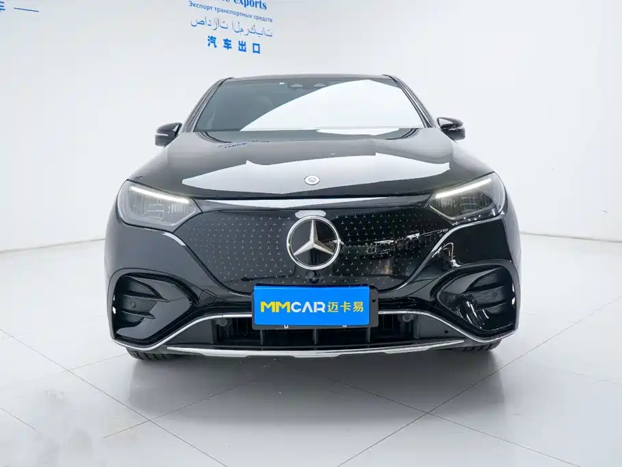 Mercedes-Benz EQE SUV — миниатюра 11