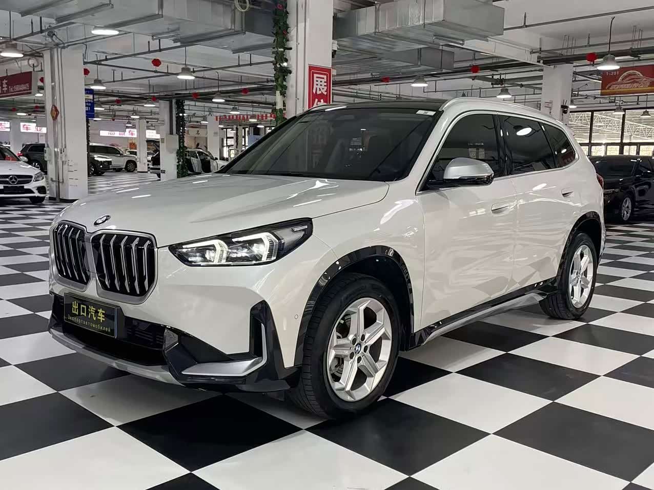 BMW X1 1.5 л 2023 г. Белый, пробег 31200 км