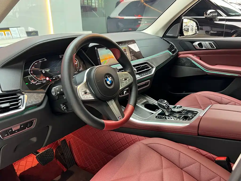 BMW X5 2022 xDrive 30Li Premium M Sport