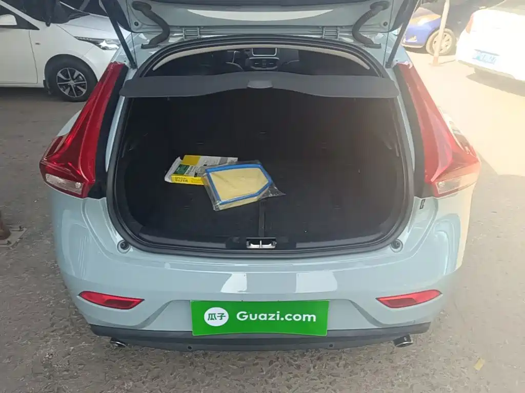 Volvo V40 — миниатюра 19