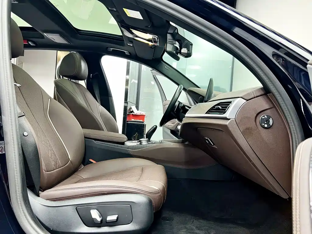 BMW 5 Series — миниатюра 5