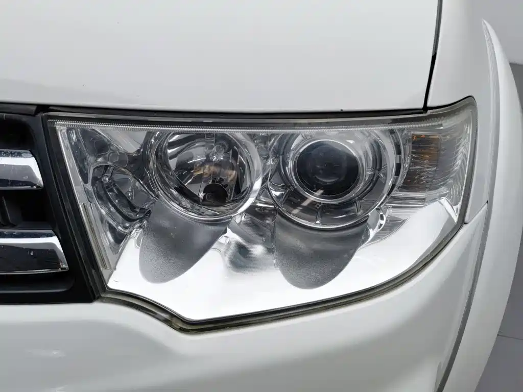 Mitsubishi Pajero Sport — миниатюра 7