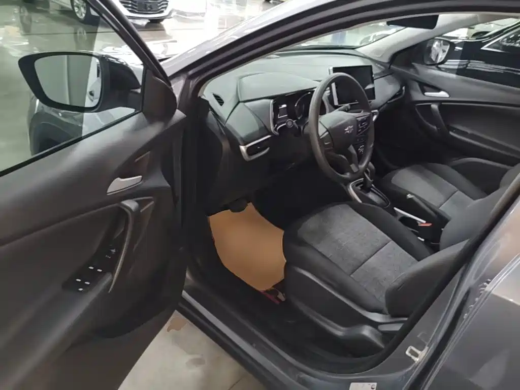 Chevrolet Trax — миниатюра 16