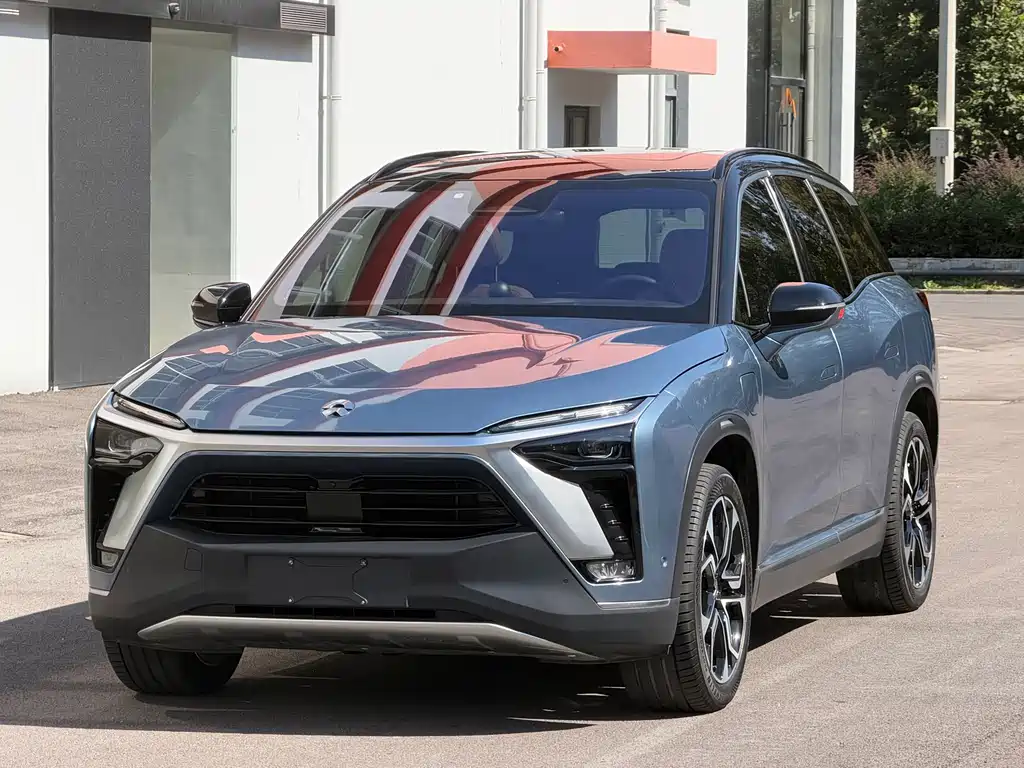 NIO ES8
