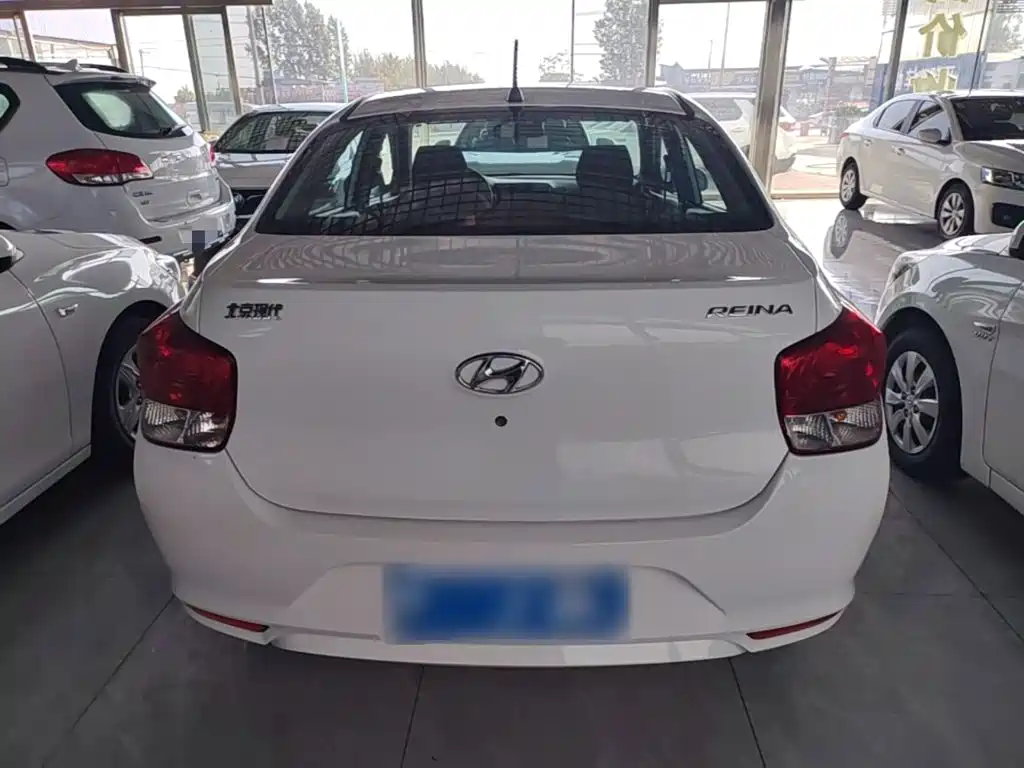 Hyundai Verna — миниатюра 6