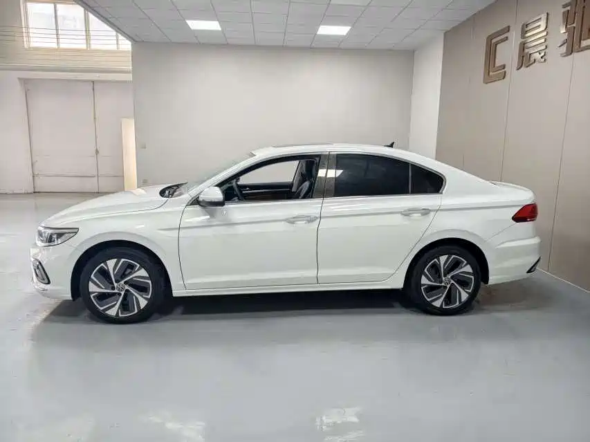Volkswagen Bora 2023 200TSI DSG PRO