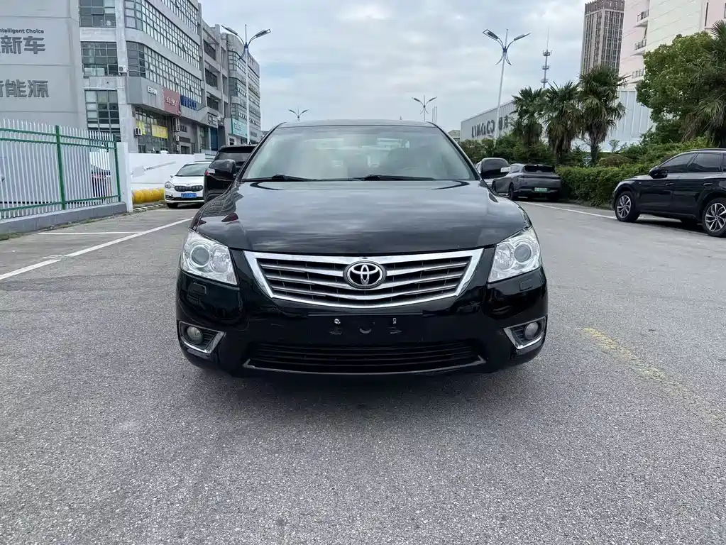 Toyota Camry — миниатюра 2