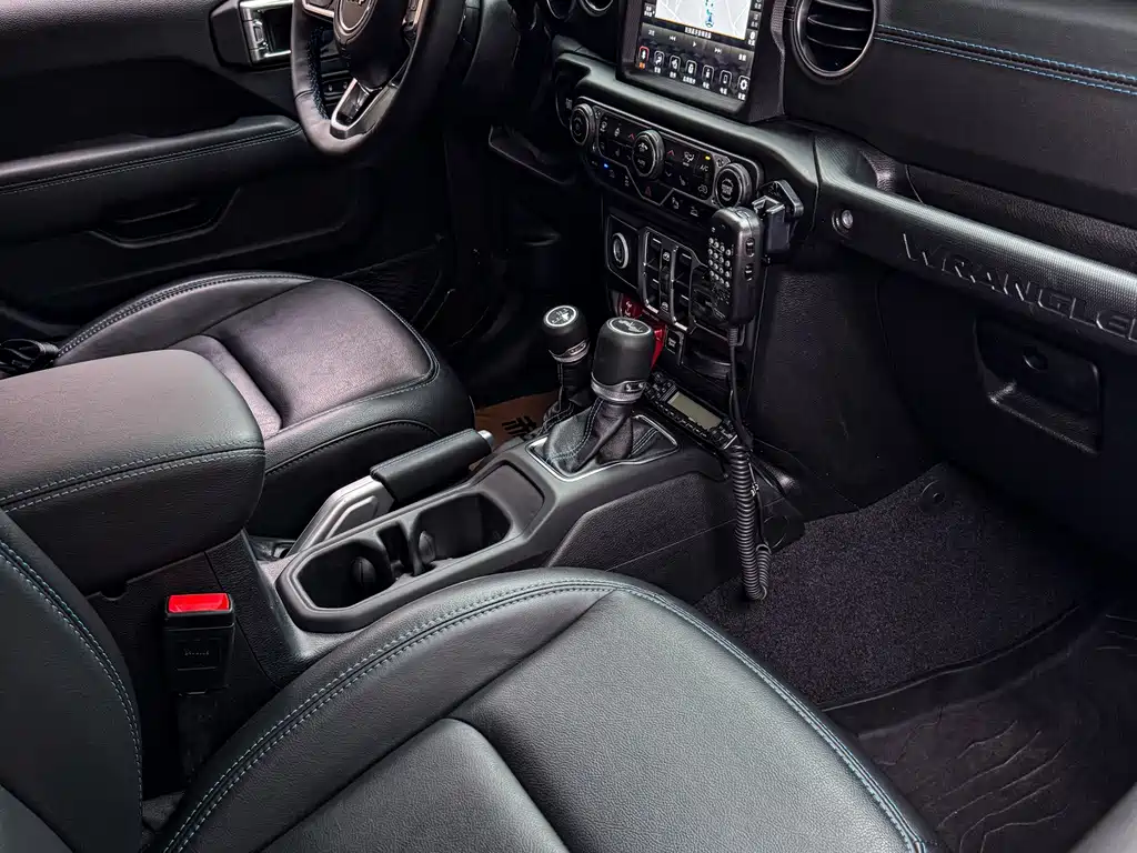 Jeep Wrangler PHEV — миниатюра 17