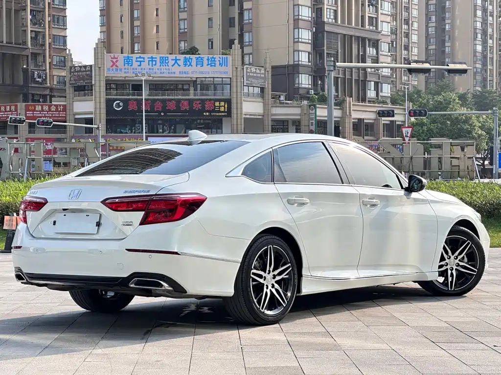 Honda Inspire — миниатюра 6