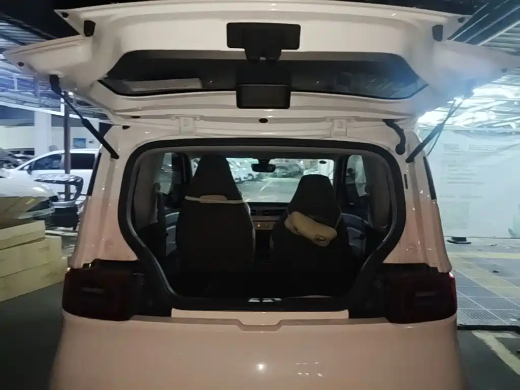 Wuling MINIEV — миниатюра 19
