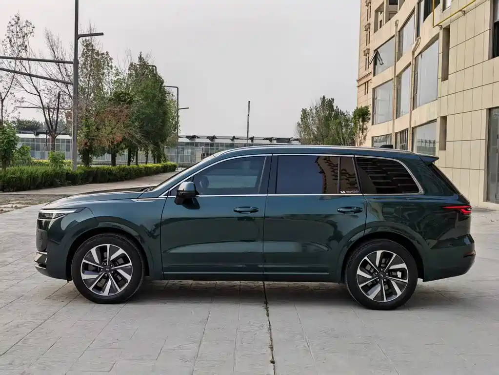 Li Auto ONE 2021 6 мест