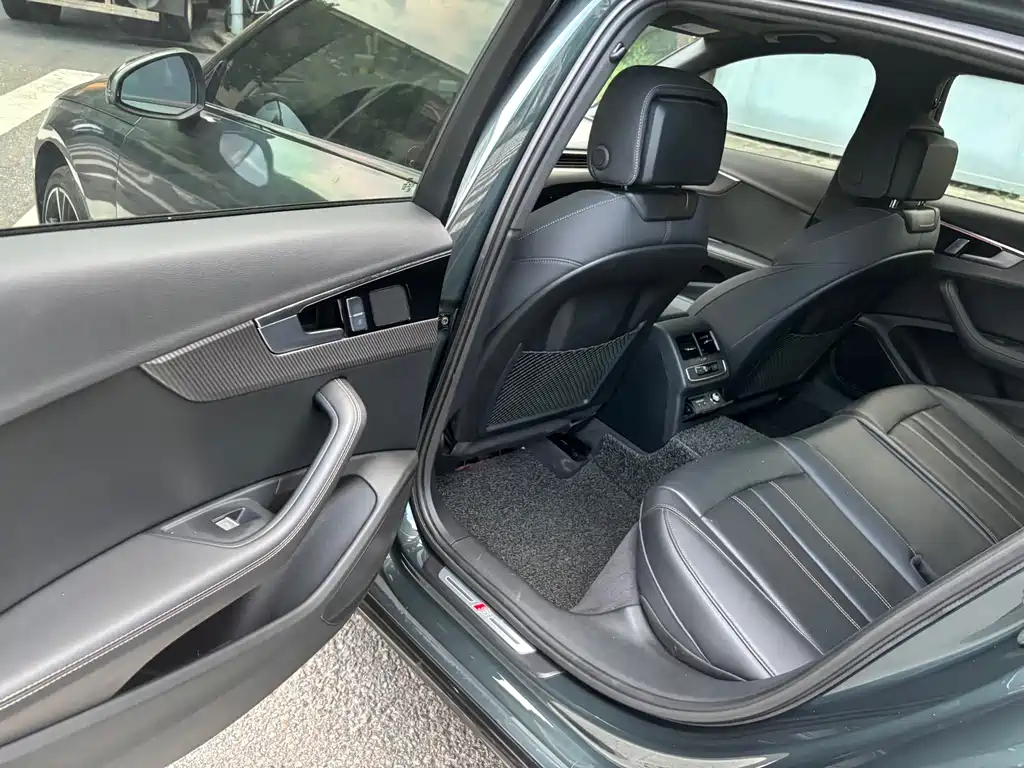 Audi A4L — миниатюра 14