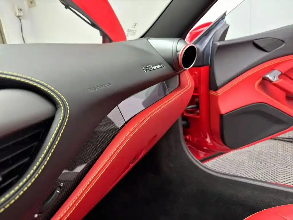 Ferrari F8 — миниатюра 5