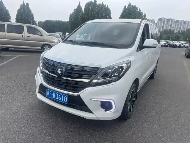 2022 Forthing M7