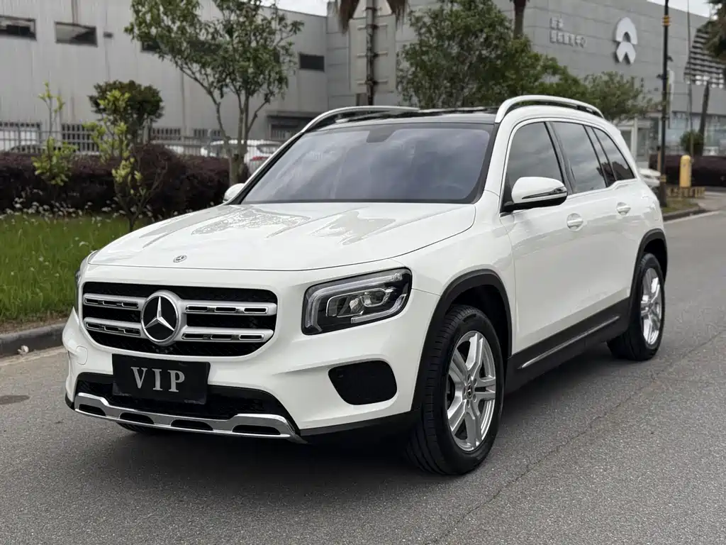 Mercedes-Benz GLB 2023