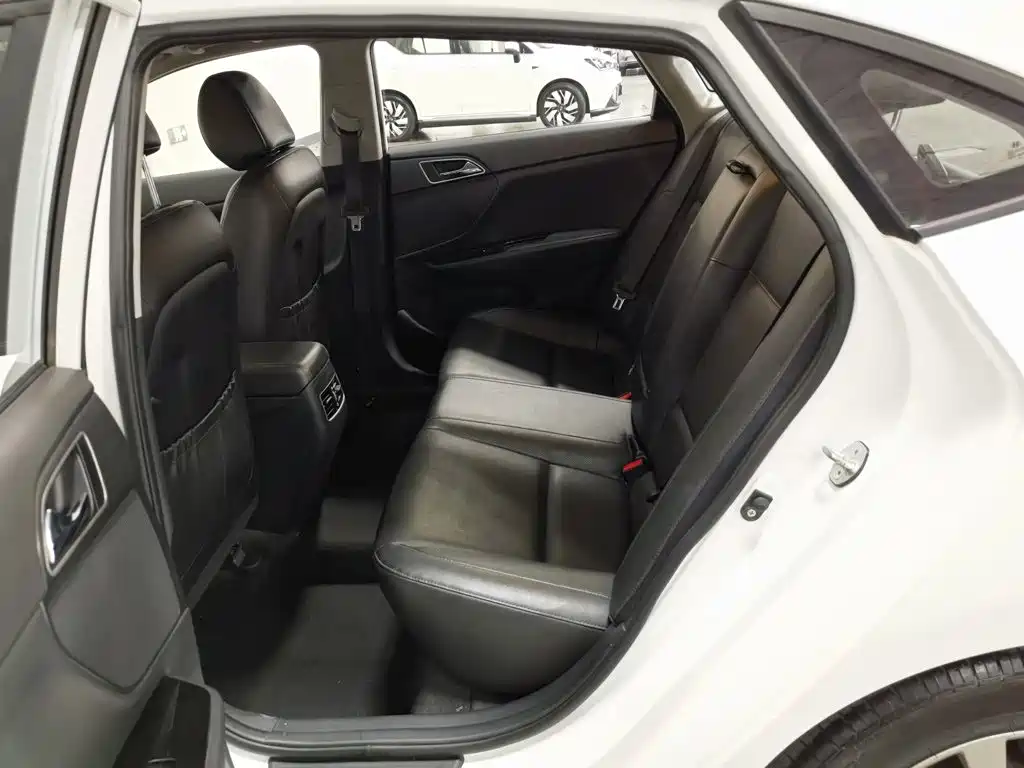 Hyundai Mistra — миниатюра 15