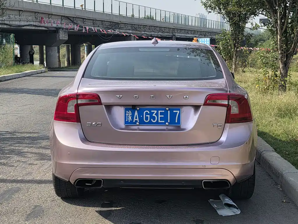 Volvo S60 (Import) — миниатюра 6