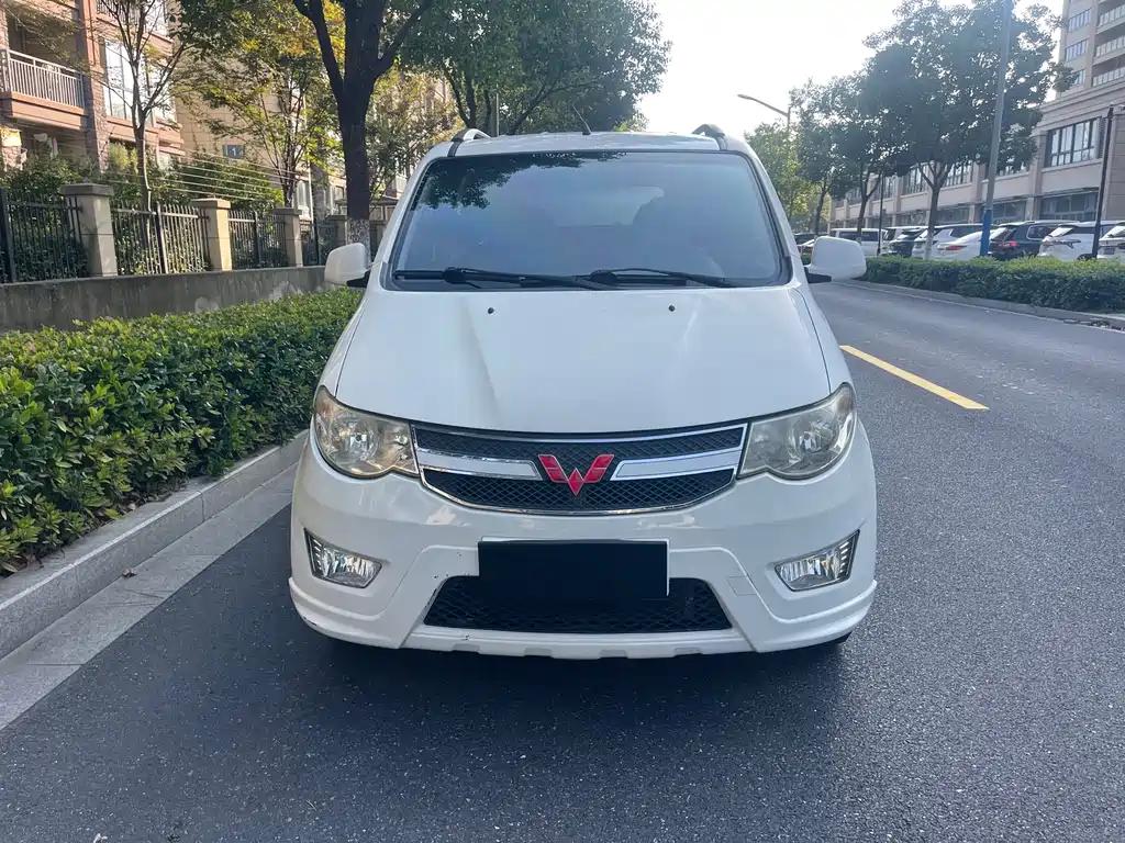 Wuling Hongguang — миниатюра 2