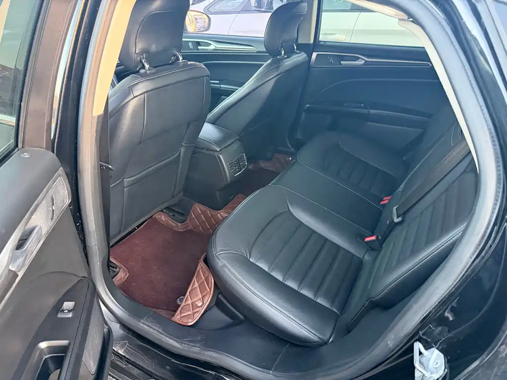 Ford Mondeo — миниатюра 4