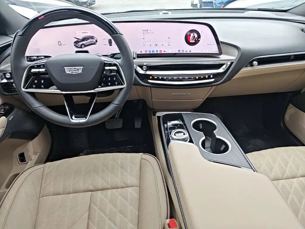 Cadillac Lyriq — миниатюра 10