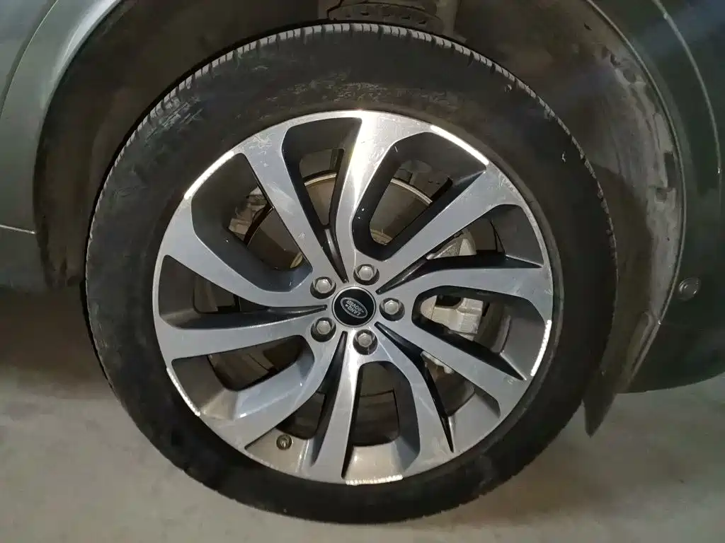 Land Rover Discovery Sport — миниатюра 24
