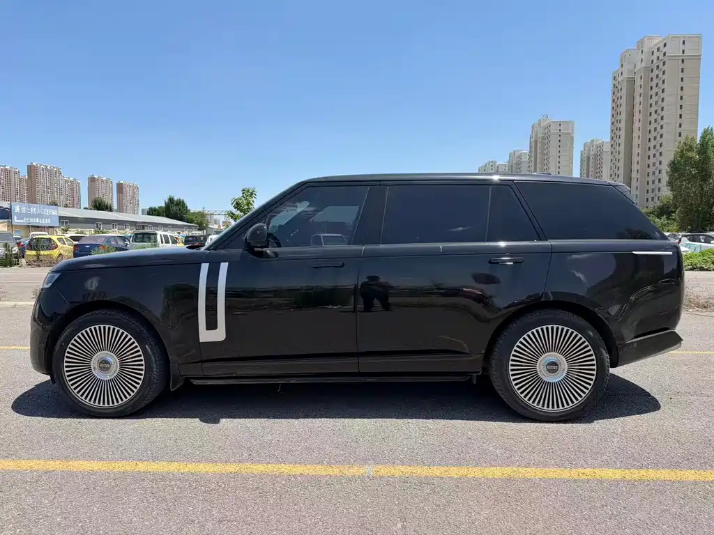 Land Rover Range Rover 2025 3.0 L6 400PS Long Wheelbase